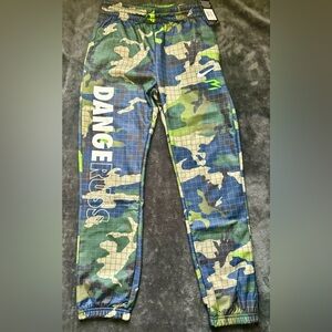 Boys Youth Size Medium Nike Dangeruss Camo Joggers NWT $48